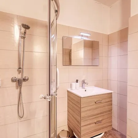 T3 Climatise Avec Parking, Proche - Fr-1-816-25 Bormes-les-Mimosas