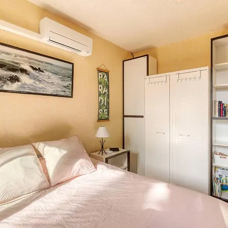 Appartement T3 Climatise Avec Parking, Proche - Fr-1-816-25 *